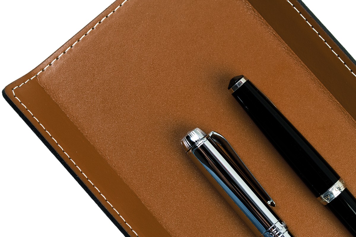 Federschale CAMBRIDGE Top Grain Rindspaltleder mit heller Kontrastnaht hellbraun